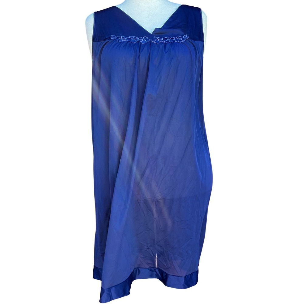Vanity Fair Nightgown Women XL Blue Floral Embroidered V-Neck Vintage Coquette
